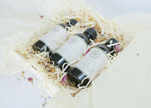 Load image into Gallery viewer, Bath Oil Collection Gift Set
